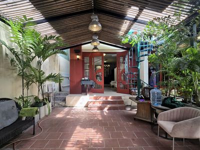 6x-price-- 215 mansion A Nguyễn Văn Hưởng, District 2-- 8x25 meters, ground floor.