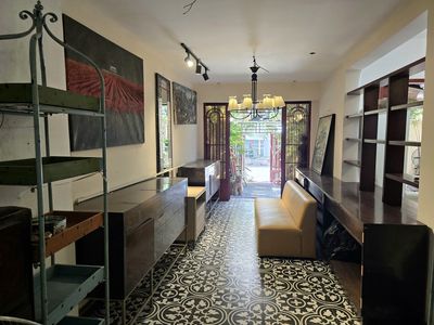 6x-price-- 215 mansion A Nguyễn Văn Hưởng, District 2-- 8x25 meters, ground floor.
