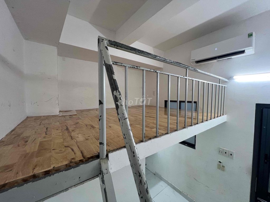 Rent the tower room/studio right at Tân Quy just 3 April