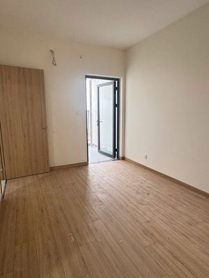 The owner rented two bedrooms. 68 m.2 empty only 9.5 million in Aurora's apartment.