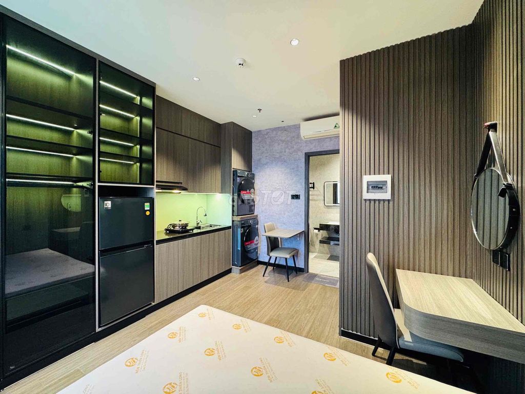 The penthouse is downtown Bình Thạnh.