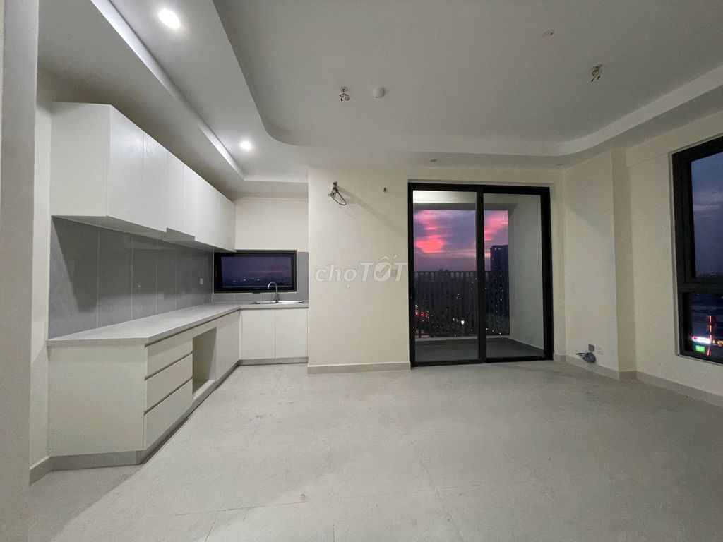 Rent Aurora Residence three bedrooms in the corner.