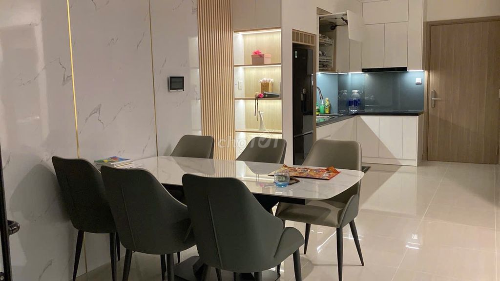 need to rent apartment 11002 Full high-end furniture