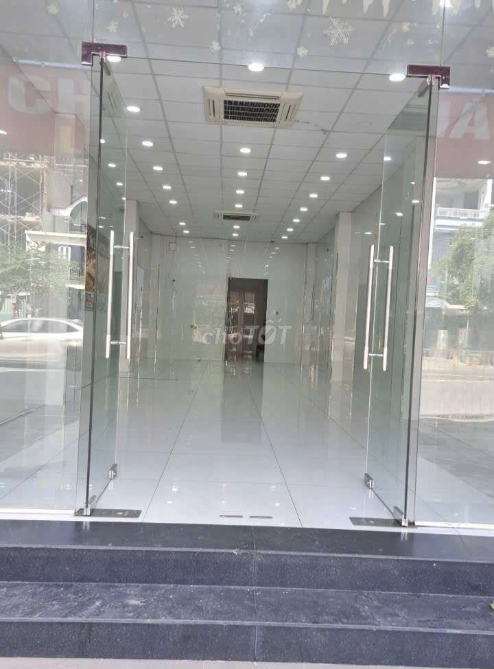 Rent an office 50 million a month, 5 floors with elevators.