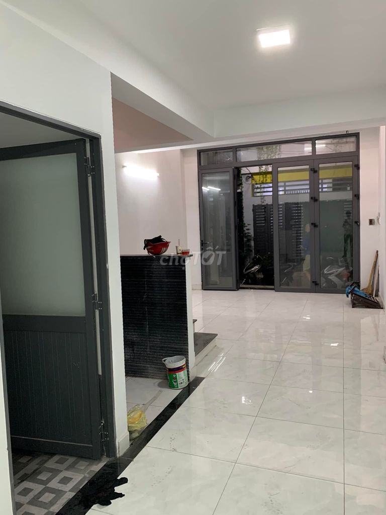 Rent Mã Lò 4th floor 3 bedroom 3 toilets, 4 x 12 meters, alleycar, 10.5 million.