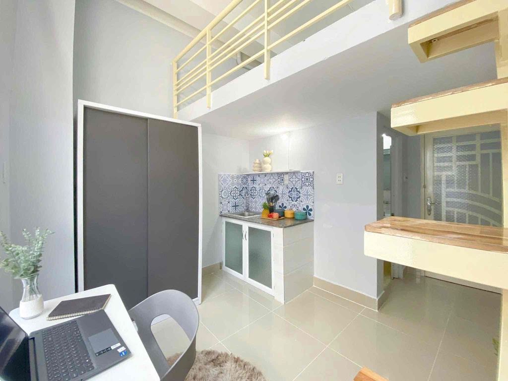 207 Nguyễn Văn Đậu,730 11, Bình Thạnh (very soft for students)