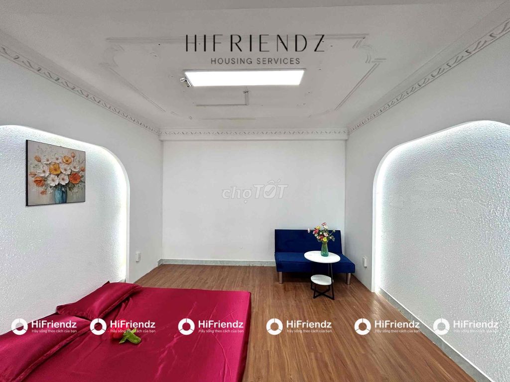 The studio is located near the convenient center of District 5th.