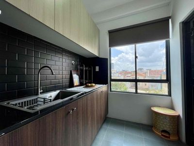 1 Full bedroom with a washing machine for pet pet