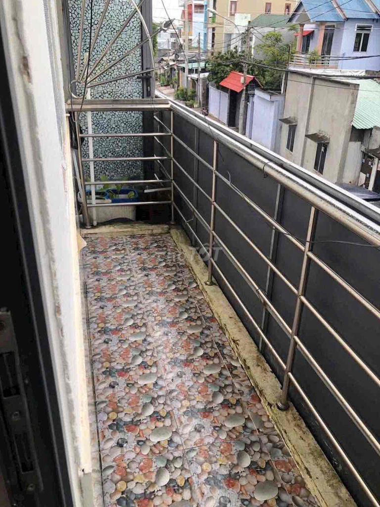 1 st floor 1 2 bedrooms front of Gần Lã Xuân Oai District 9