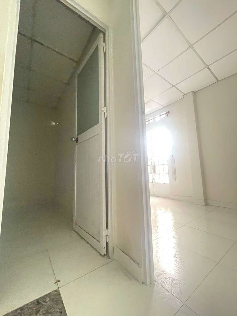 Rent the N.C. 327 Middle-T. 1st. 1st floor 2 bedroom 2 30 meters 2 is 8 million