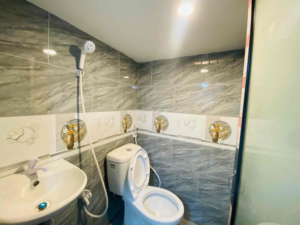 To rent a super-scalable hotel room