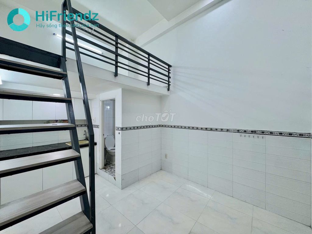 The mini apartment's 25 M2 wide with elevators.