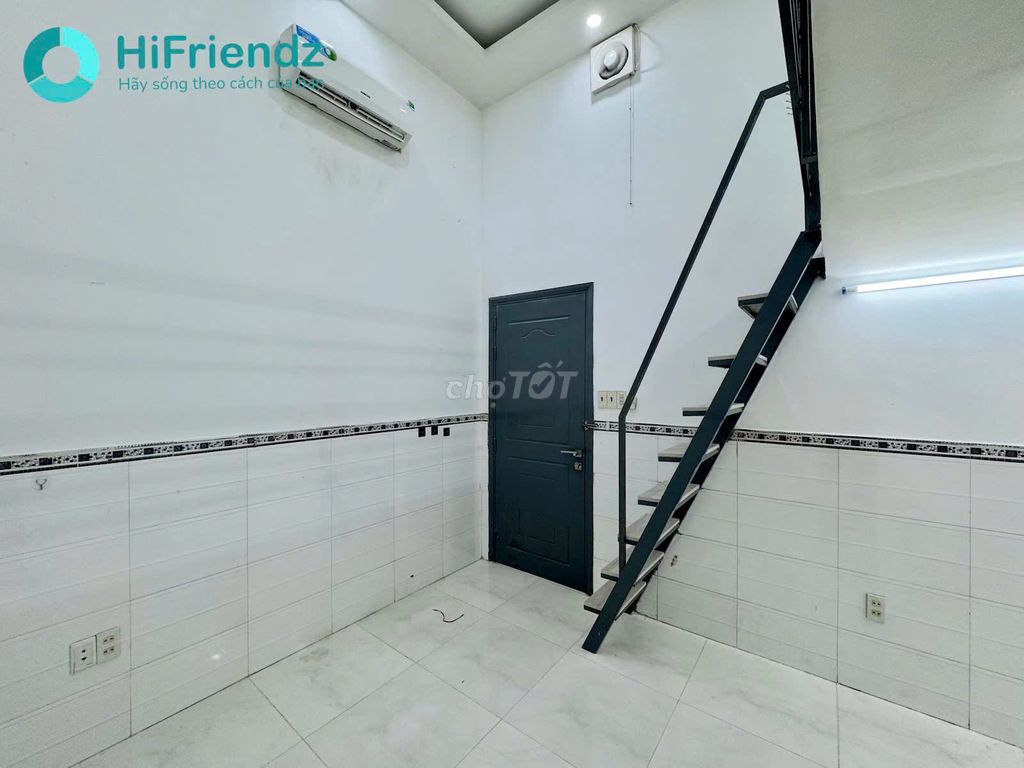 The mini apartment's 25 M2 wide with elevators.
