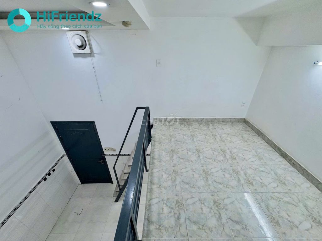 The mini apartment's 25 M2 wide with elevators.