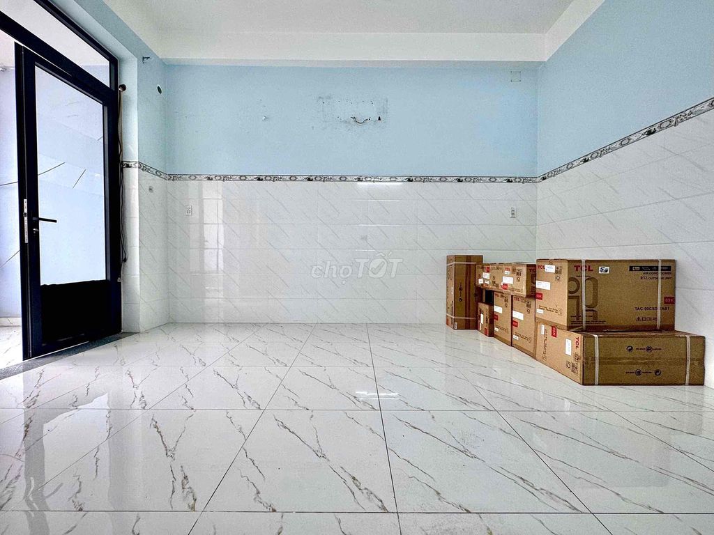 The new service apartment is 100 percent- -the balcony is extremely wide - near aeon-Chan.