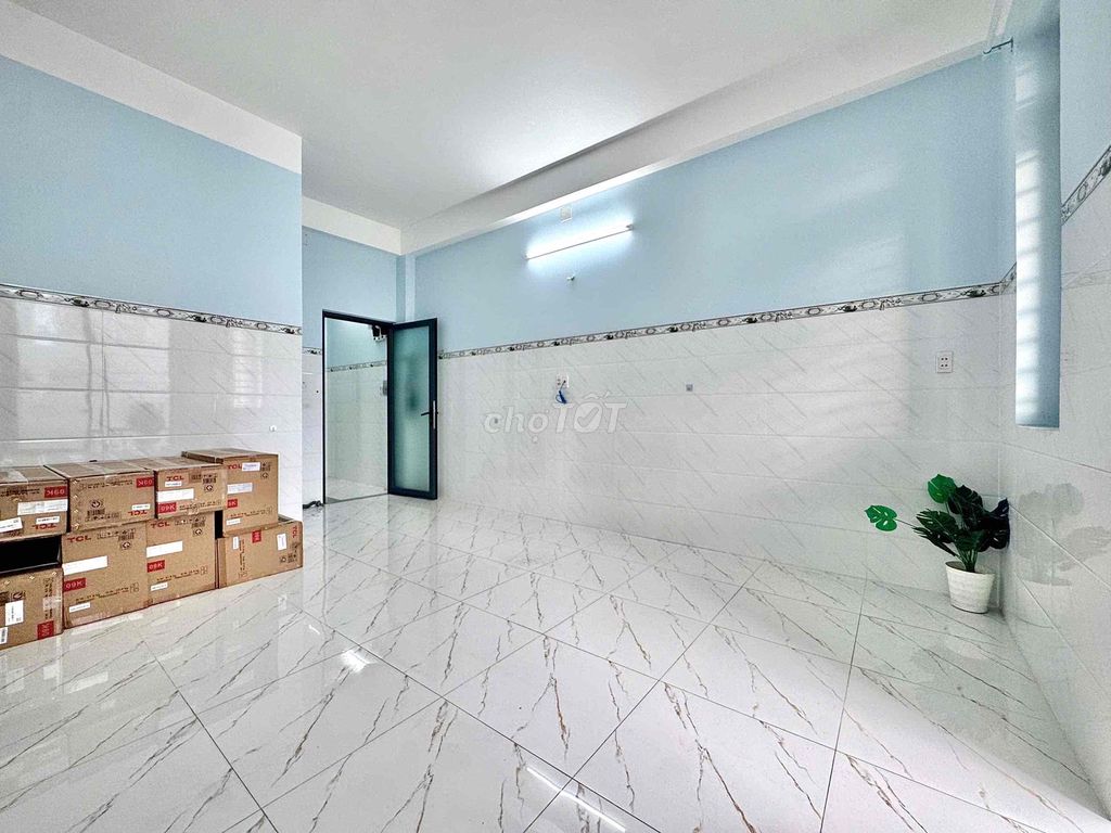The new service apartment is 100 percent- -the balcony is extremely wide - near aeon-Chan.