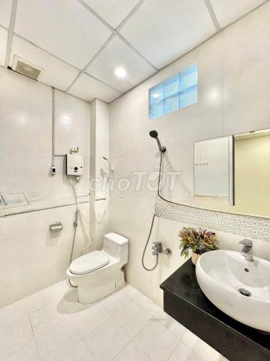 Renting apartment service 35 m 2 full district 3