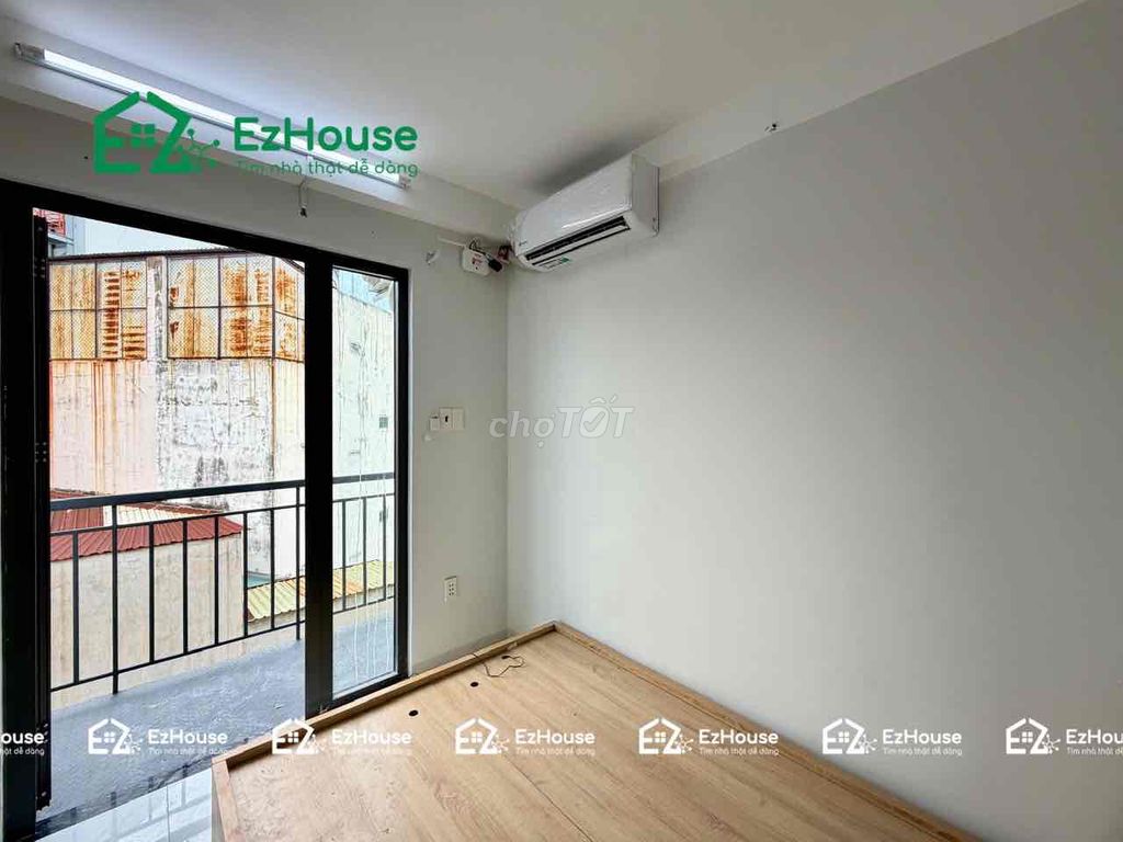 The balcony studio - three minutes away from walking - full interior