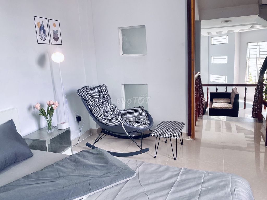 free national owner -chill wide -full interior window large toilet