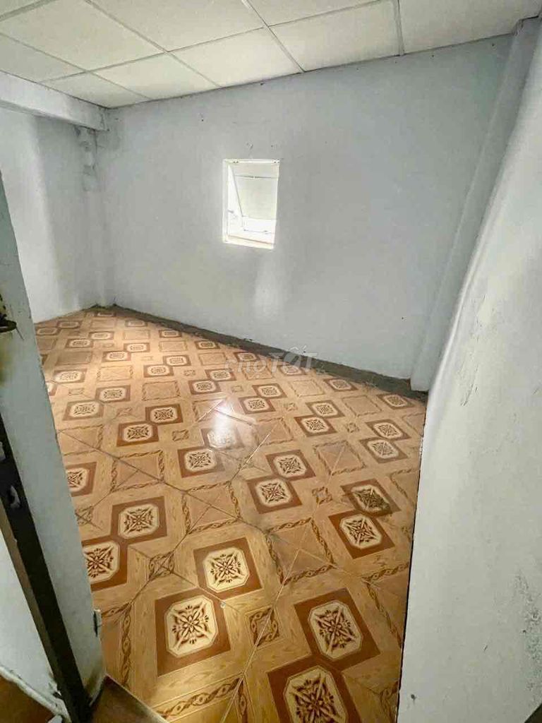 Rent a hotel room, turn 6th.