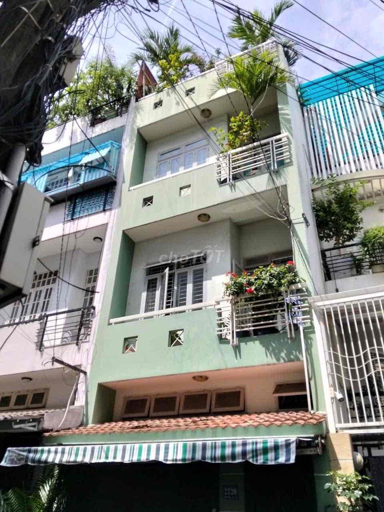 Rent the balcony on the east side.