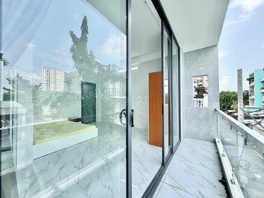 Rent the balcony at Lê Đức Thọ Gò Vấp elevator.