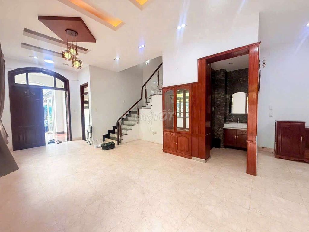 Three bedrooms, three bathrooms, ready for furniture.