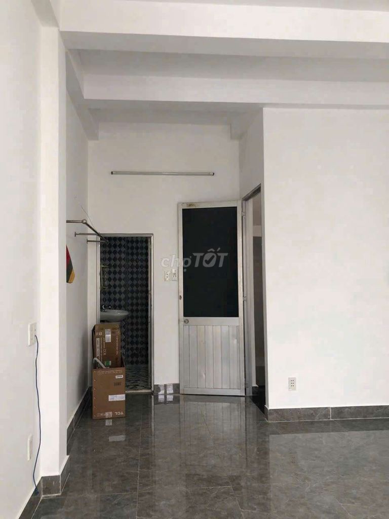 Rent Bình Tiên, 12 million, 2 bedrooms, 2 air conditioning.