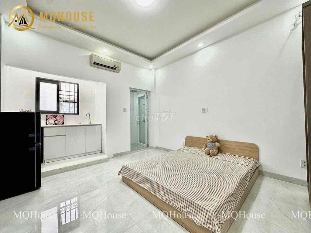The studio apartment, the interior, the wash-basin machine, District 11