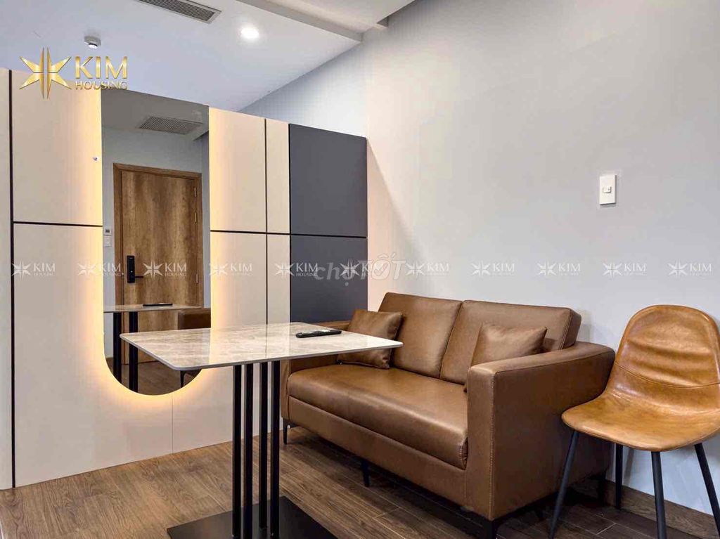 One bedroom tone wood be lit - wide - near the three-bar bridge, District 1