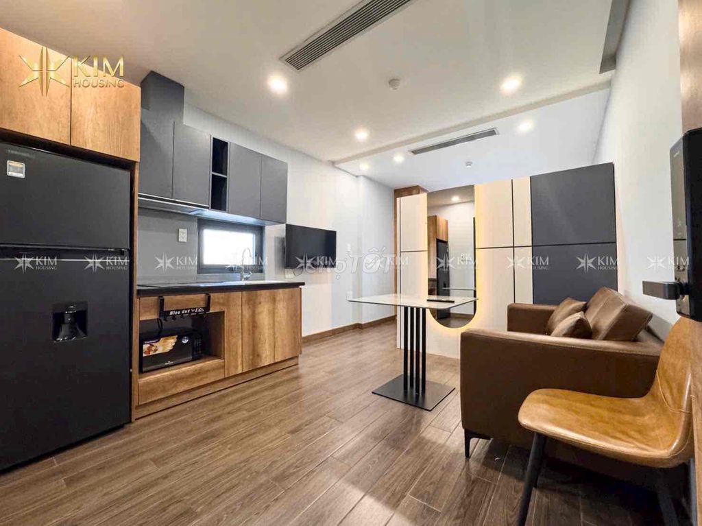 One bedroom tone wood be lit - wide - near the three-bar bridge, District 1