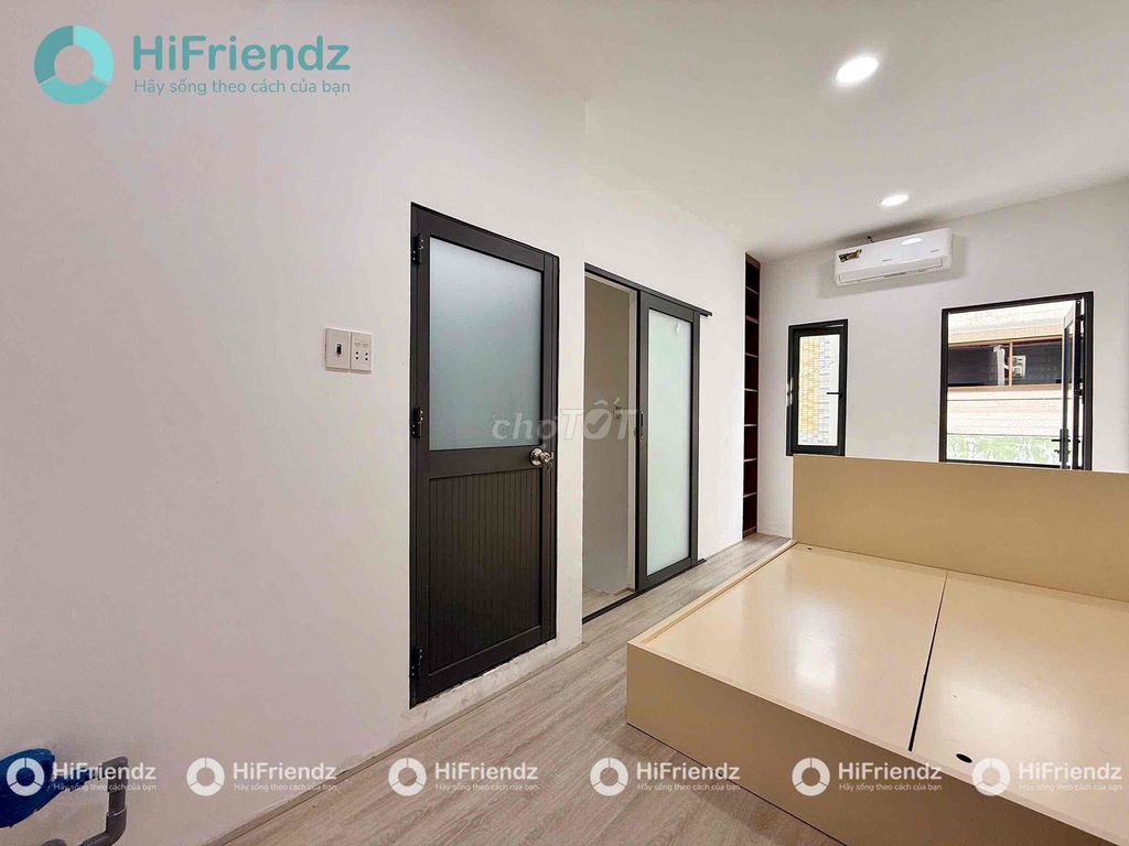 Rent the entire house. 1 st floor. One second floor, War Full's toilet. In Phú Nhuận.