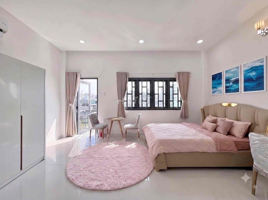 The new Studio has built a good price of Hoàng Hoa Thám interior in the Republic E Town