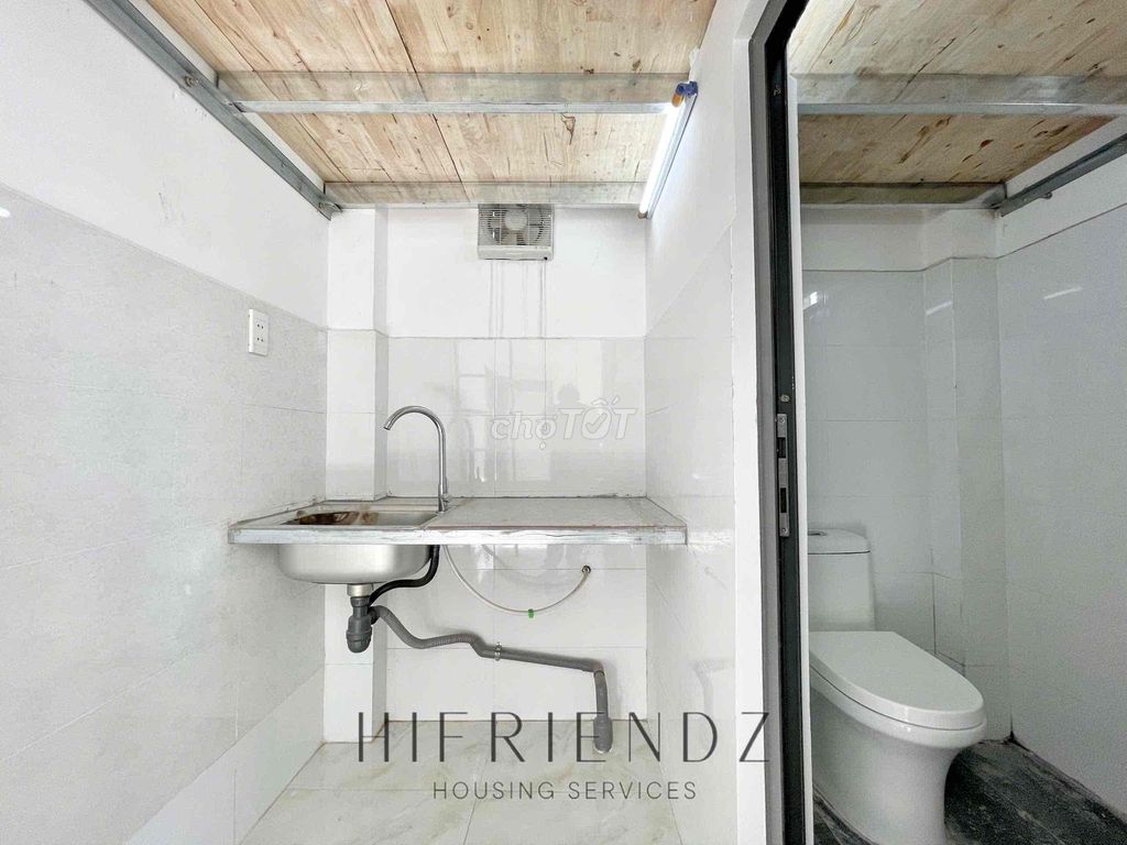 Super open-air windows, high guard by the shower, deed, four society.