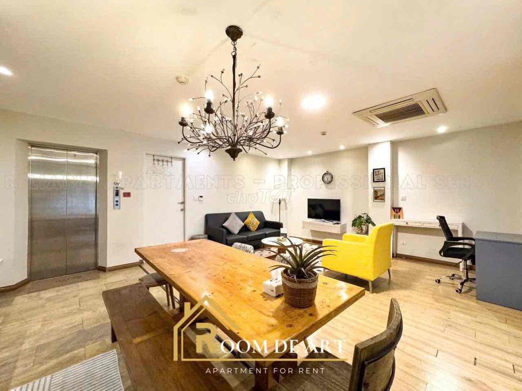 Room 1 . Full Bedroom Qq114 million