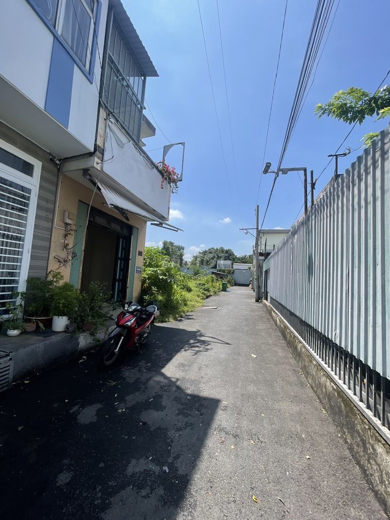 Rent a one-story apartment. Two bedrooms, two Phạm Văn Đồng, Hiệp Bình Chánh.9 million.