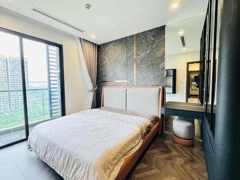 Rent a suite for the Laomes grand par District 9 super-rocketed bedroom.
