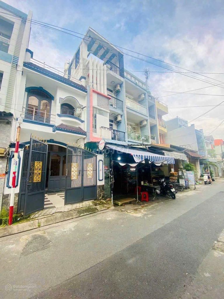 The cash renter just stayed at 70,000 offices...! P.Tân Thành,Q.Tân Phú