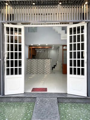 To rent the Nguyễn Sơn-Phil-Phil-Phil-Phil-Worm-Worm: Three bedrooms.
