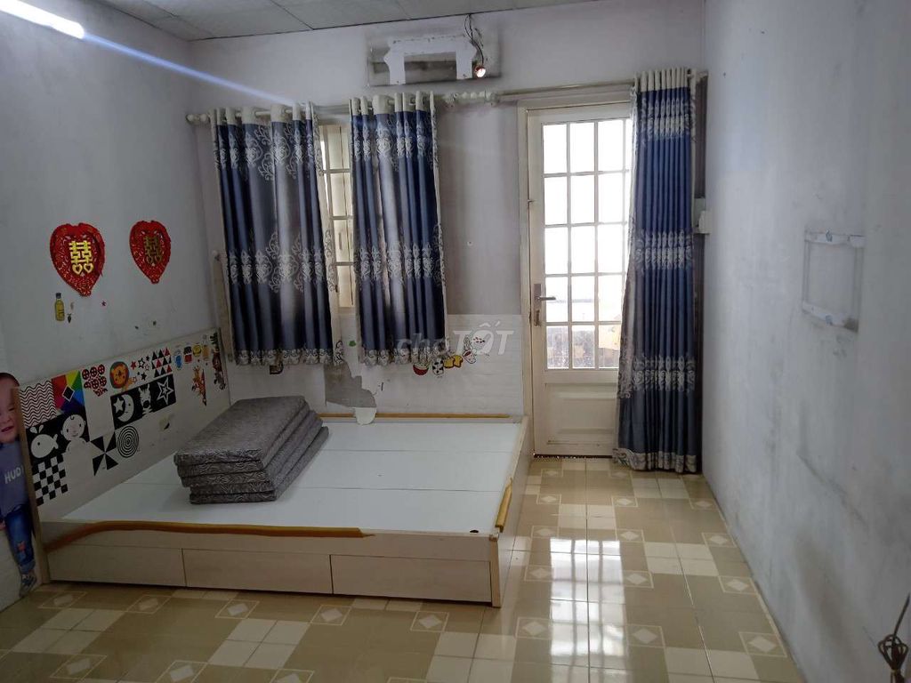 3.6 x 15th Street, 11th floor, 2 bedrooms, Tùng Thiện Vương toilets.