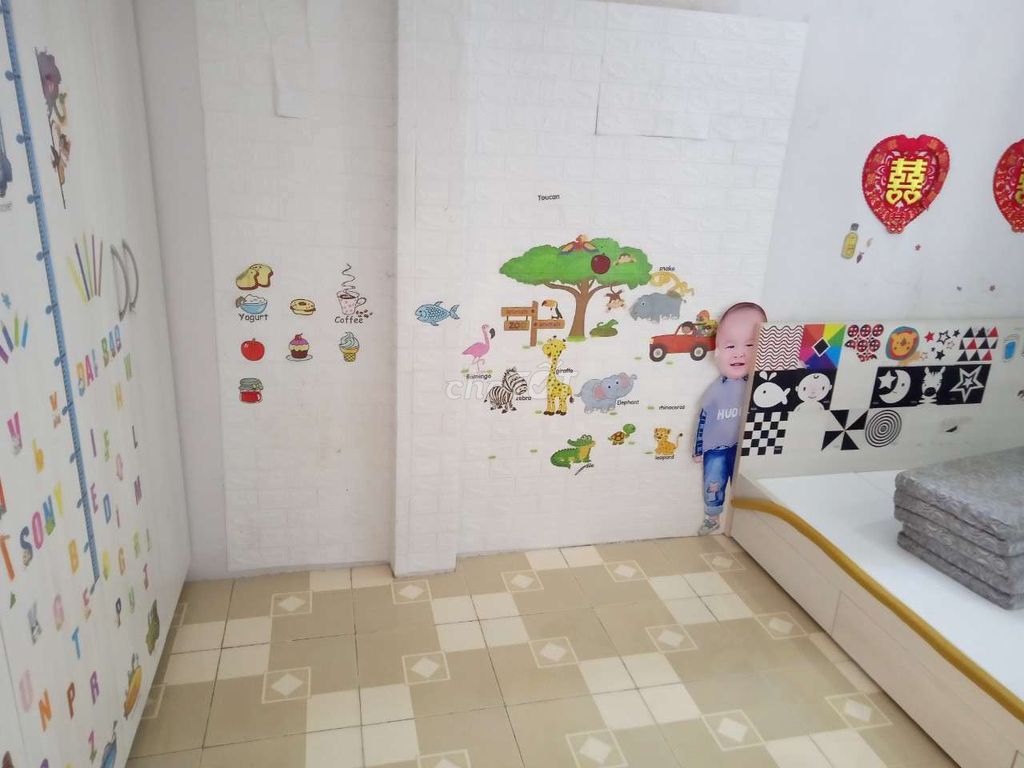 3.6 x 15th Street, 11th floor, 2 bedrooms, Tùng Thiện Vương toilets.