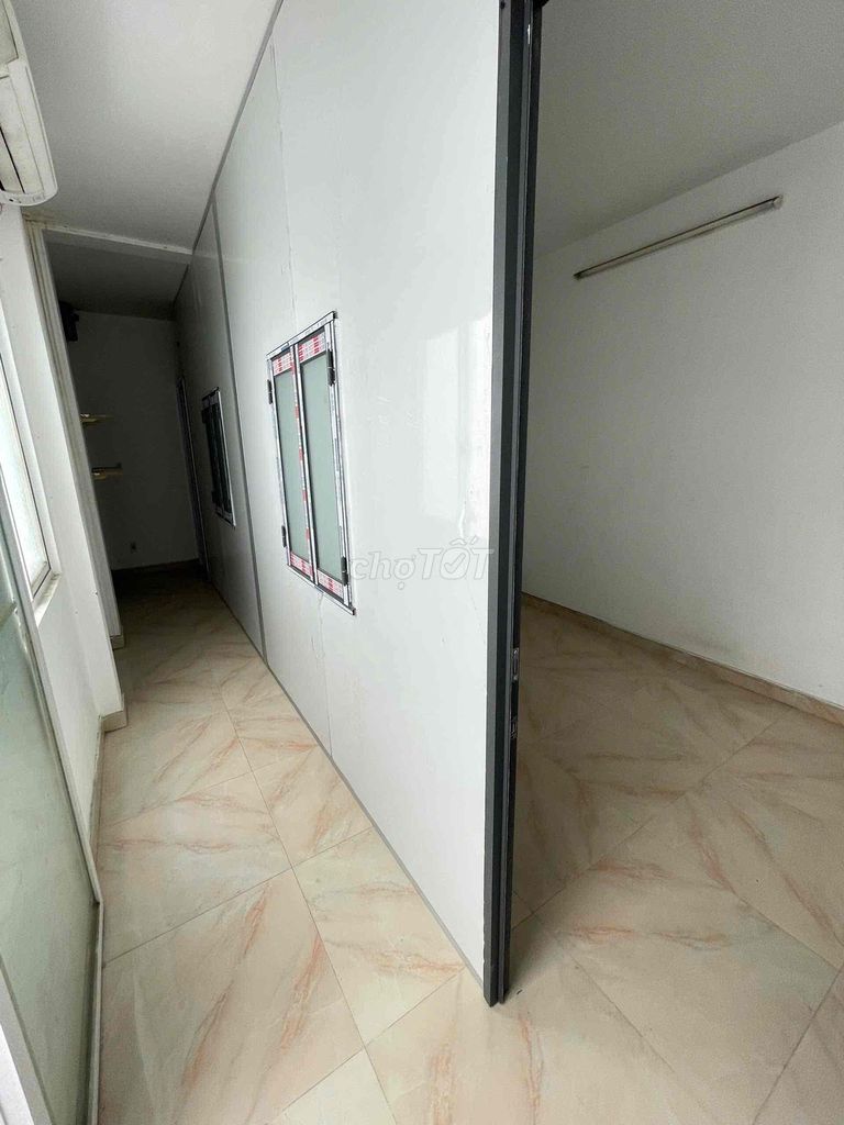 We'll rent a room as a building. 1 .1-floor. Two bedrooms.