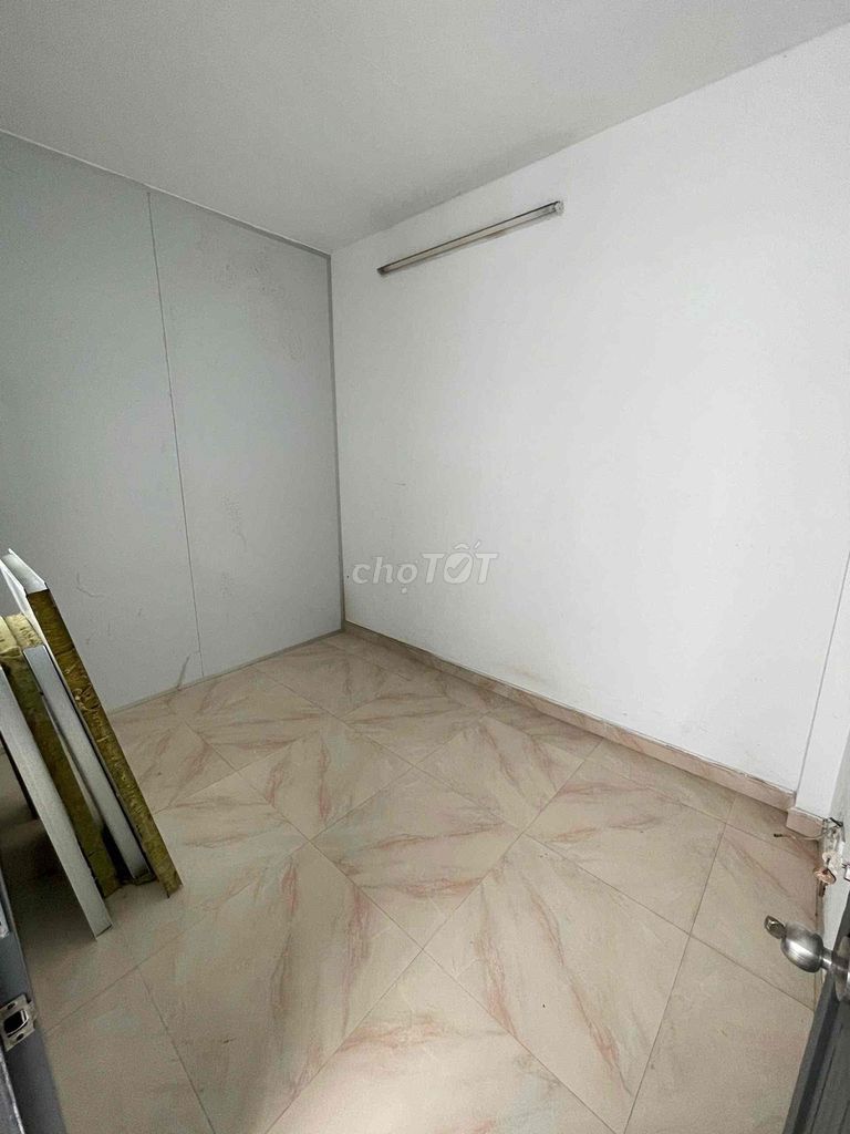 We'll rent a room as a building. 1 .1-floor. Two bedrooms.