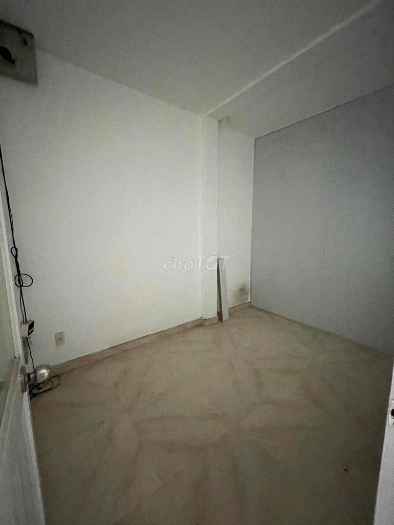 We'll rent a room as a building. 1 .1-floor. Two bedrooms.