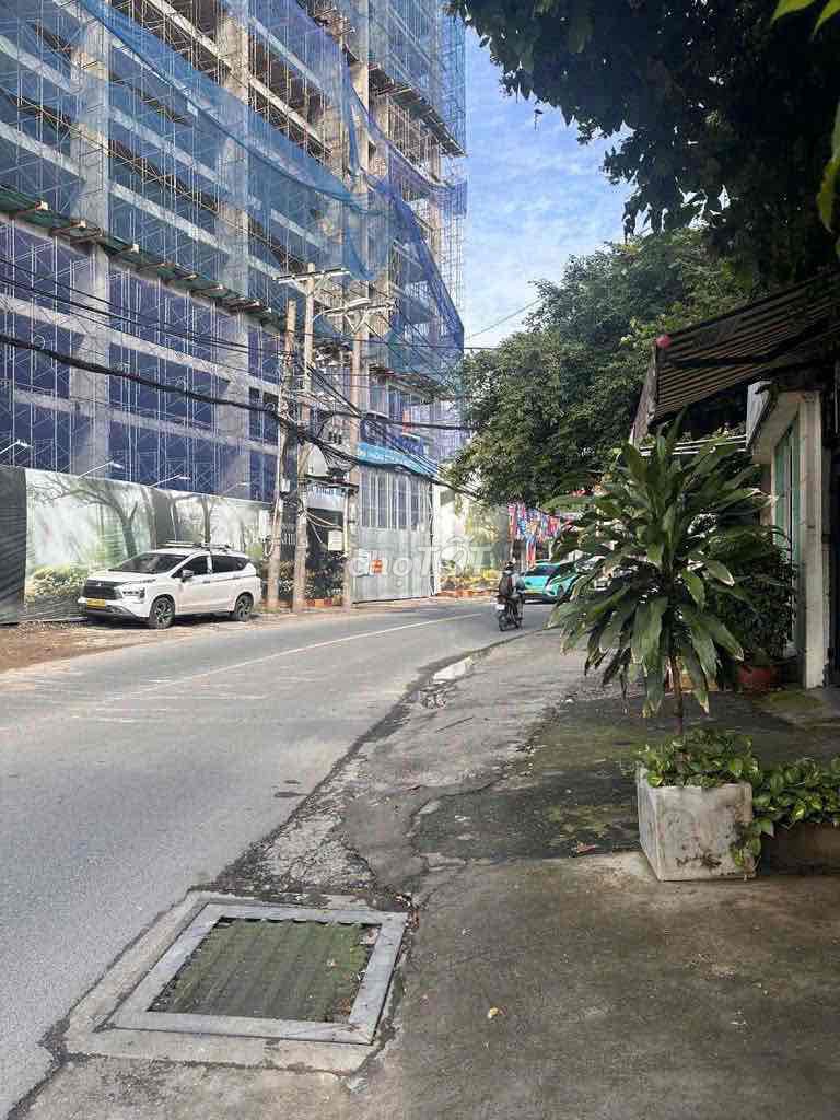 Rent a 20-foot cash house, 4 x 20 floors, Nguyên Hồng-770 1 Gò Vấp