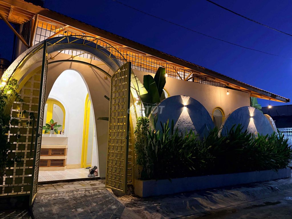 Find a tenant at the beautiful little forest garden station in Nhà Bè