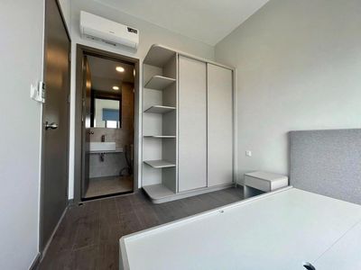 Two bedrooms, two toilets. Two air conditioning and a washing- View pool.