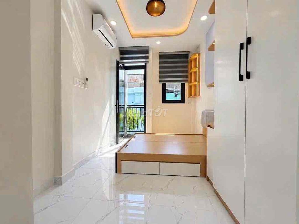 Nguyễn Lâm 3 x 8 meters, a long Fulll interior