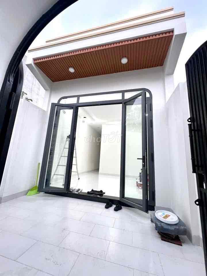 Renting a new house 100% built area 4 x 22 meters, including 2 bedrooms, 2 Autoways near the flat.