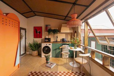 The new studio is 100% right at the Bình Thạnh center.